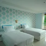 Hotel Angket Hip 4*