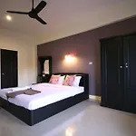 Ploen By Tolani Hotel