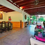 Hotel Avila 3*