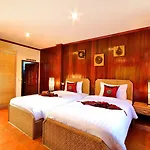 Avila Hotel 3*