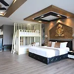 Hotel Ktk & 4*