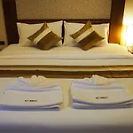 Hotel Honey
