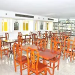 Highfive Hotel 2*