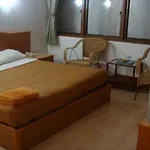 P72 โรงแรม 2*