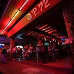 โรงแรม P72 2*