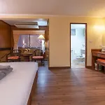 Sabai Hotel 3*