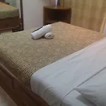 Max Hotel 2*