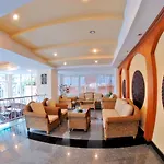 Golden Hotel 2*