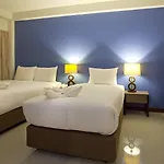 Wiz Hotel 3*