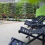 Wiz Hotel 3*