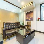 โรงแรม Punyapha Place 3*