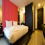 Punyapha Place โรงแรม 3*