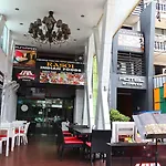 Punyapha Place โรงแรม 3*