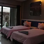 Bee Orchid Pool Hotel Ko Lan