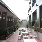 Bee Orchid Pool Hotel 3*