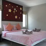 Bee Orchid Pool Hotel 3*