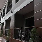 Bee Orchid Pool Villa