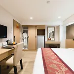 Adelphi 4* Pattaya