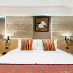 Adelphi 4*