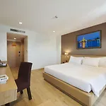 Adelphi 4*