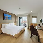 Hotel Adelphi