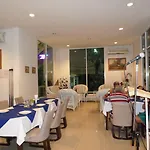 Nautical โรงแรม 3*