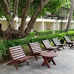 Nautical โรงแรม