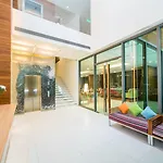 โรงแรมเซเว่นซีชิค (SHA Certified)