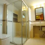 Diamond Place 3*