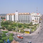 Diamond Place