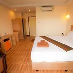 โรงแรม Iris