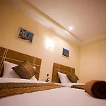 โรงแรม Iris