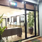 โรงแรม Mplace