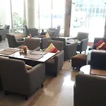 Summer Spring Hotel