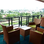 โรงแรม V 3*