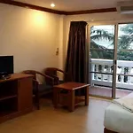Sea Falcon On The Water Hotel