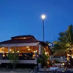 Sea Falcon On The Water Hotel