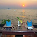 Hotel Sea Falcon On The Water Pattaya