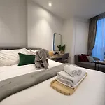 Edge Central Pattaya By Kansiree