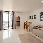 Cozy Sea View
