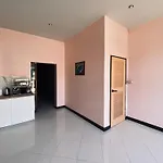 Jomstay Hostel *