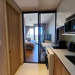 อพาร์ทเม้น Sea View Near & Night Market