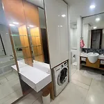 Luxe Beachfront With Pool Access Pattaya