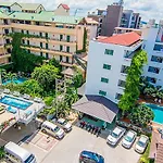 สุทัศน์ คอร์ท 4 โรงแรม 3*