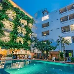 Sutus Court 4 Hotel 3*