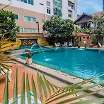 Hotel Sutus Court 4 Pattaya