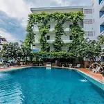 Hotel Sutus Court 4
