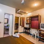 โรงแรม สุทัศน์คอร์ท 5 3*