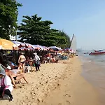 Patumnak Beach Guesthouse Hotel Pattaya