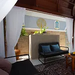 Nagawari Art Maldives Bbq Pattaya 2*